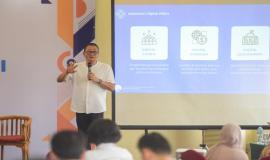 Direktur Jenderal Aplikasi Informatika (Dirjen APTIKA) Semuel Abrijani Pangerapan memaparkan rencana kerja Ditjen APTIKA tahun 2020-2024 pada kegiatan Rapat Kerja Kemkominfo RI di Labuan Bajo, Nusa Tenggara Timur (4/3).