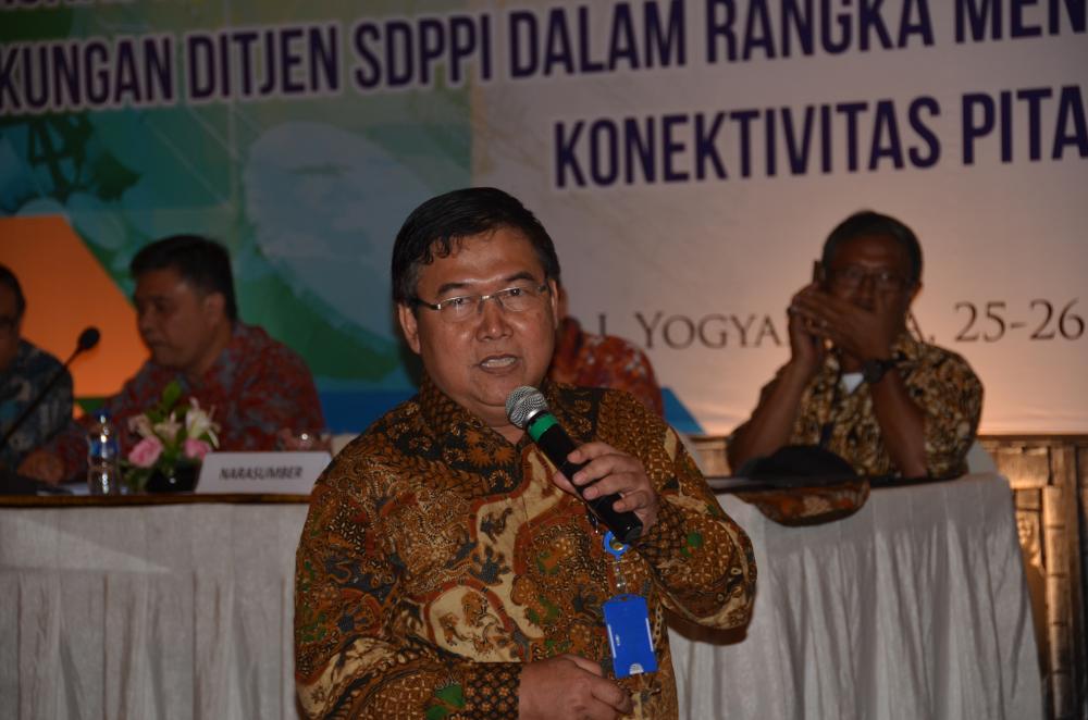 Ilustrasi: Setditjen SDPPI, Sadjan menjadi nara sumber pada Lokakarya Ditjen SDPPI 2016, di Yogyakarta (25/5)