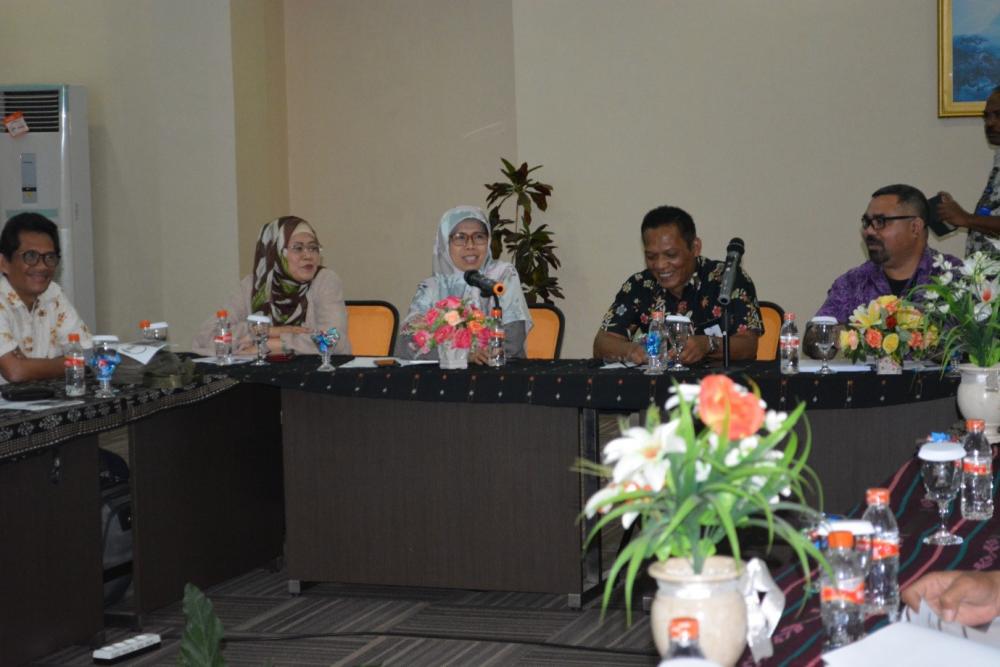 Ilustrasi: Plt. Direktur Pengendalian SDPPI, Nurhaedah, memimpin rapat evaluasi hasil monitoring internasional band High Frequency (HF) triwulan I Tahun 2019 di Balai Monitor Kelas I Kupang (25/04/2019).