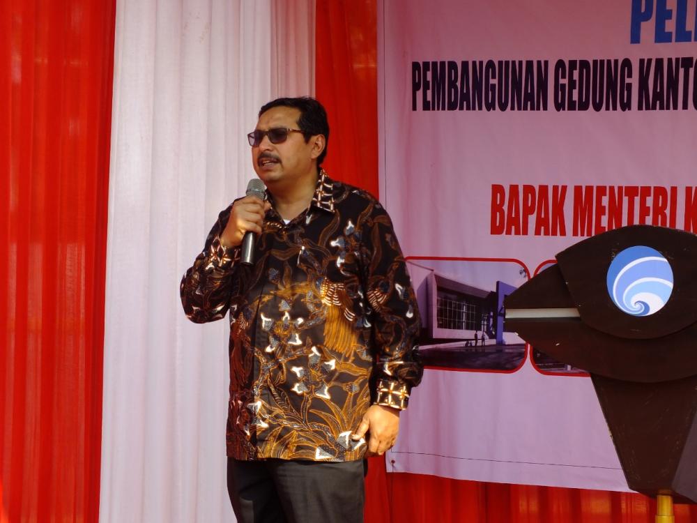 Ilustrasi: Direktur Jenderal Sumber Daya dan Perangkat Pos dan Informatika (Dirjen SDPPI) Ismail, memberikan sambutan pada acara peletakan batu pertama pembangunan Kantor Balai Monitor Spektrum Frekuensi Radio  Kelas II Padang, Sumatera Barat,  Jumat (23/8/2019)