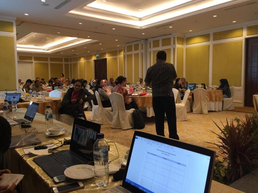 Suasana bimtek e-licensing di Medan yang berhasil membimbing 21 pemegang ISR membuat akun e-licensing