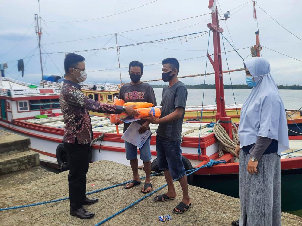 Nelayan Batulicin Akui Mudahnya Urus ISR secara Online
