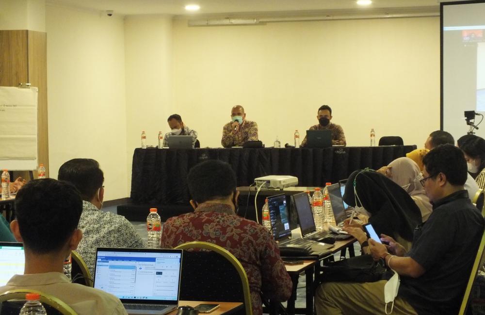 Ketua Tim Kerja Umum dan Rumah Tangga Dimas Yanuarsyah membuka kegiatan Sosialisasi RKMBN di Bogor, Kamis (04/08/2022).
